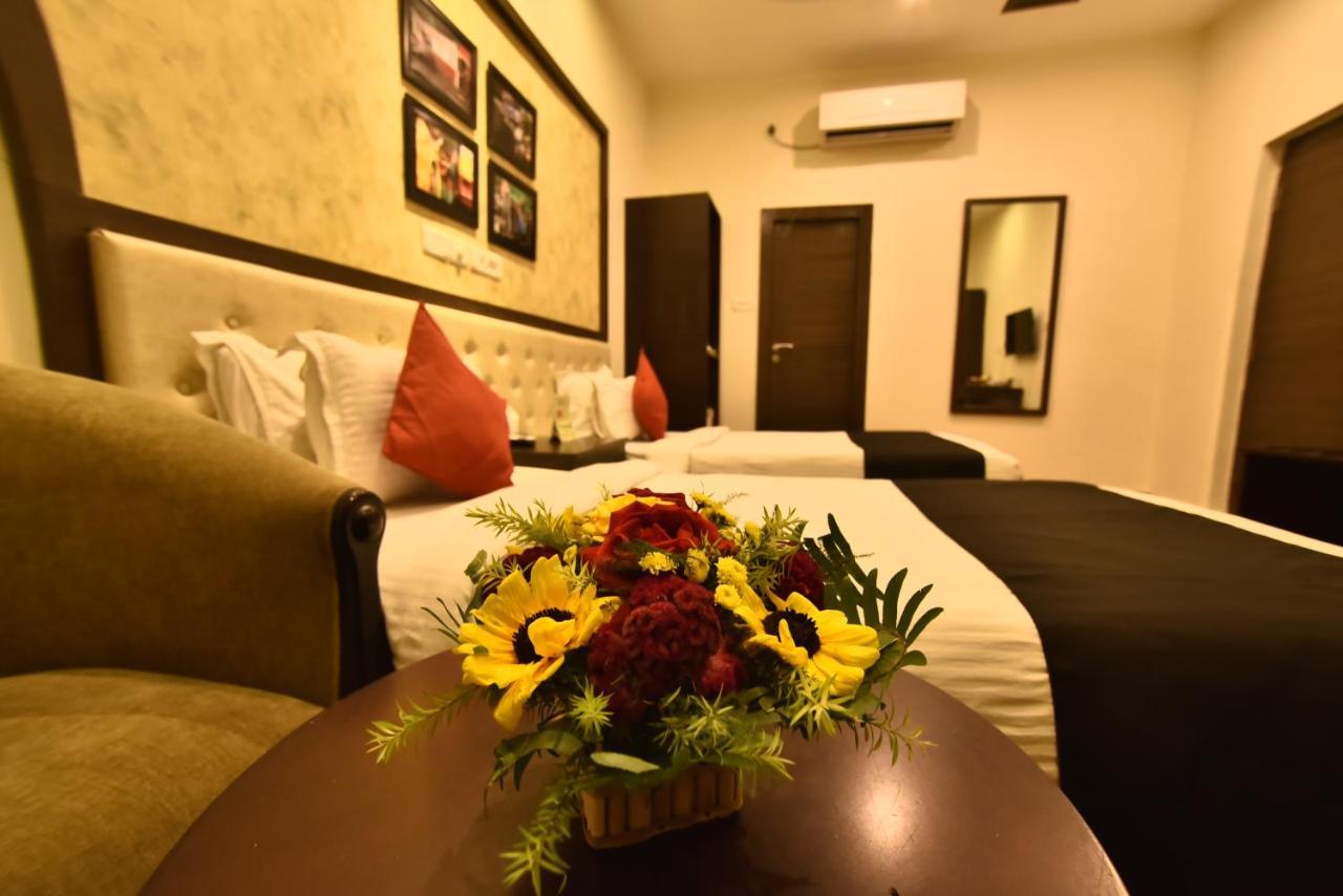 Casa Broadway-A Boutique Hotel 加尔各答 外观 照片