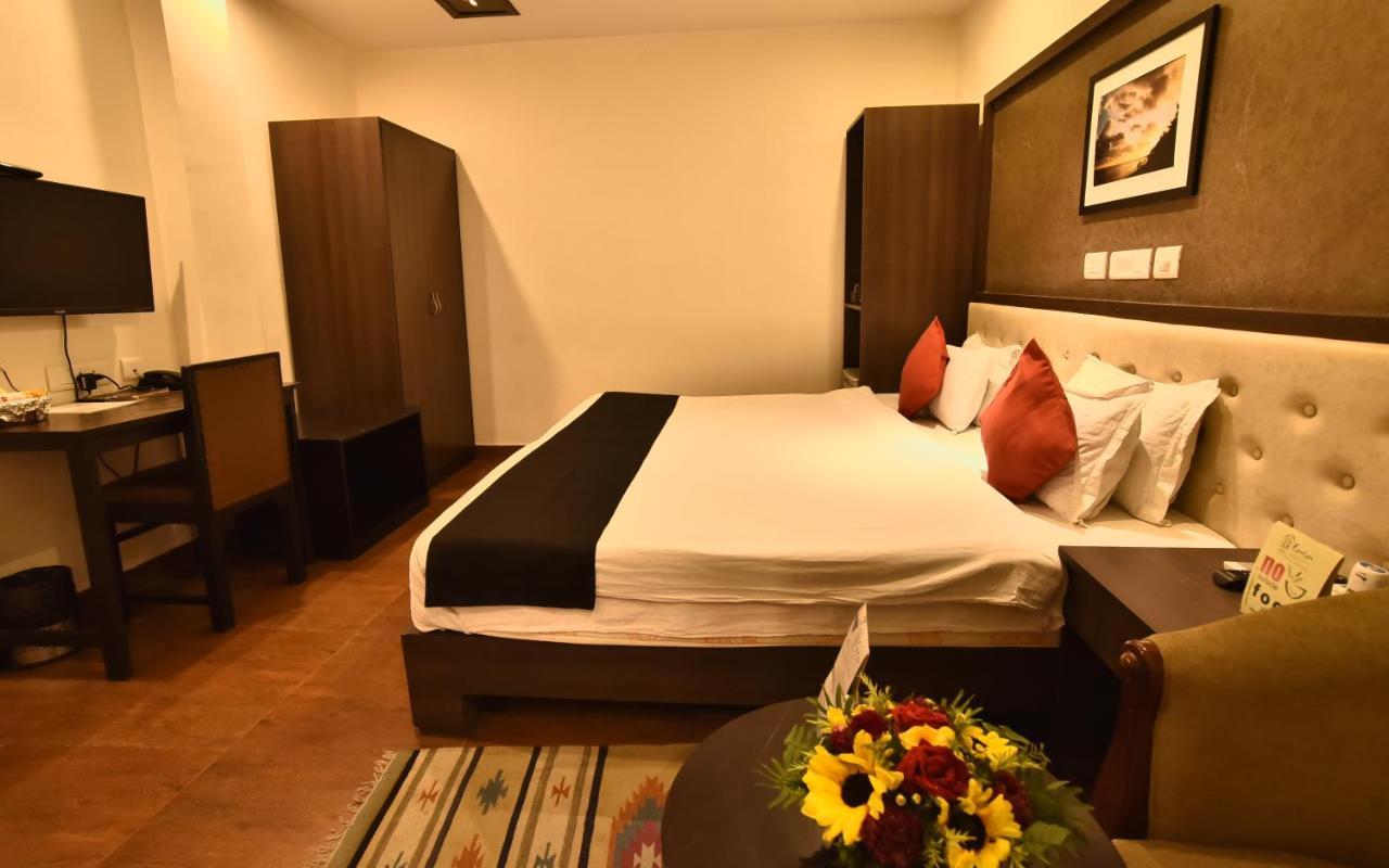 Casa Broadway-A Boutique Hotel 加尔各答 外观 照片